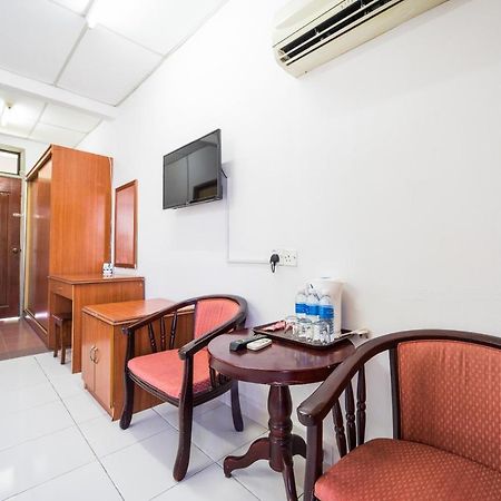 Terap Inn Kampong Raja Buitenkant foto